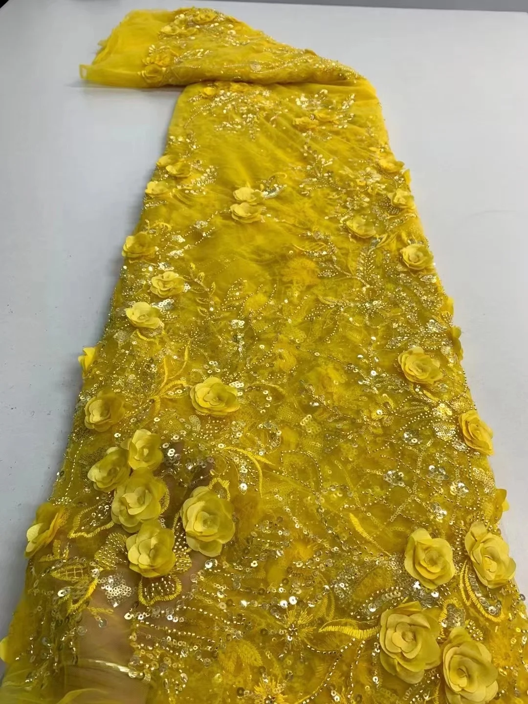 African Lace Fabric 2022 Embroidered Nigerian sequins Lace Fabric High Quality French beades Lace Fabric 5 Yards for Dress
African Lace Fabric 2022 Embroidered Nigerian sequins Lace Fabric High Quality French beades Lace Fabric 5 Yards for Dress