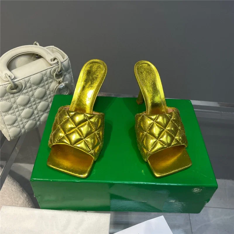 2023 Summer New Women's Fine Heel High Heel Square Head Lingge Fashion Women's Shoes Casual Outwear Slippers
2023 Summer New Women's Fine Heel High Heel Square Head Lingge Fashion Women's Shoes Casual Outwear Slippers