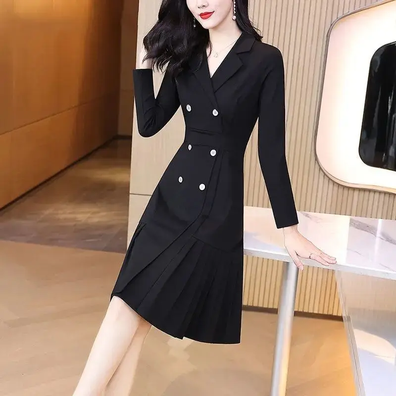 Suit Dress Women 2022 New Spring Autumn High-end elegant Fashion Waist Slim Trench Coat Female Casual Black Pleated Long Skirt
Suit Dress Women 2022 New Spring Autumn High-end elegant Fashion Waist Slim Trench Coat Female Casual Black Pleated Long Skirt