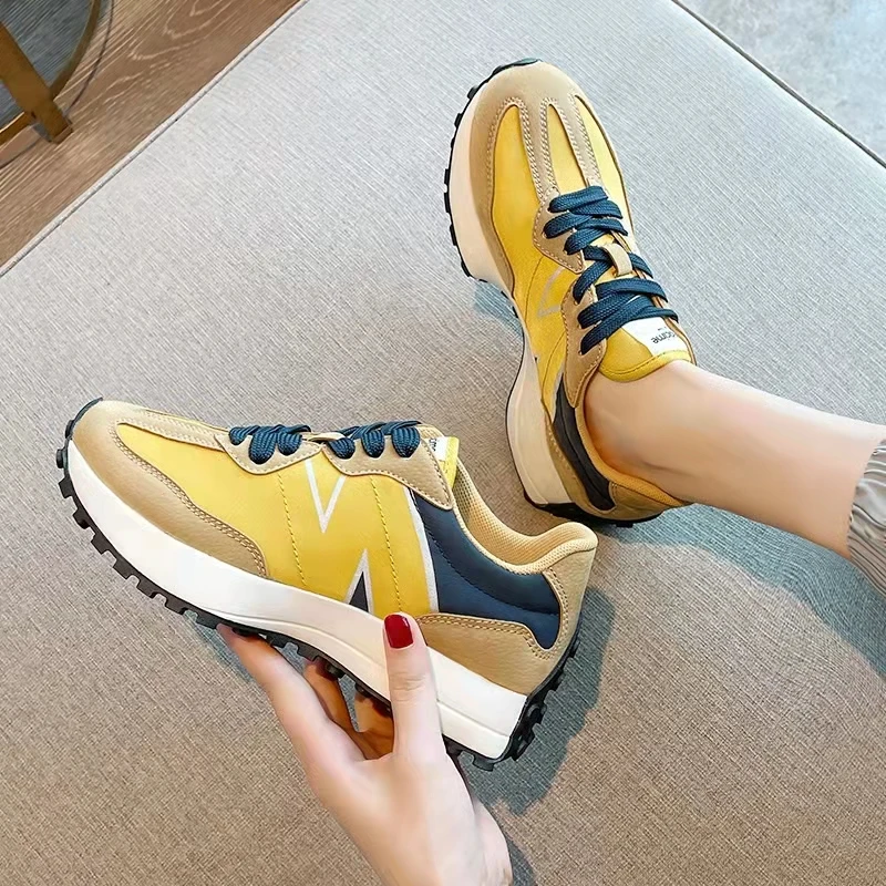 Spring New Sport Couple Sneakers Women 2022 Thick Bottom Breathable Running Vulcanize Shoes for Girl Tennis Running Lightweight
Spring New Sport Couple Sneakers Women 2022 Thick Bottom Breathable Running Vulcanize Shoes for Girl Tennis Running Lightweight