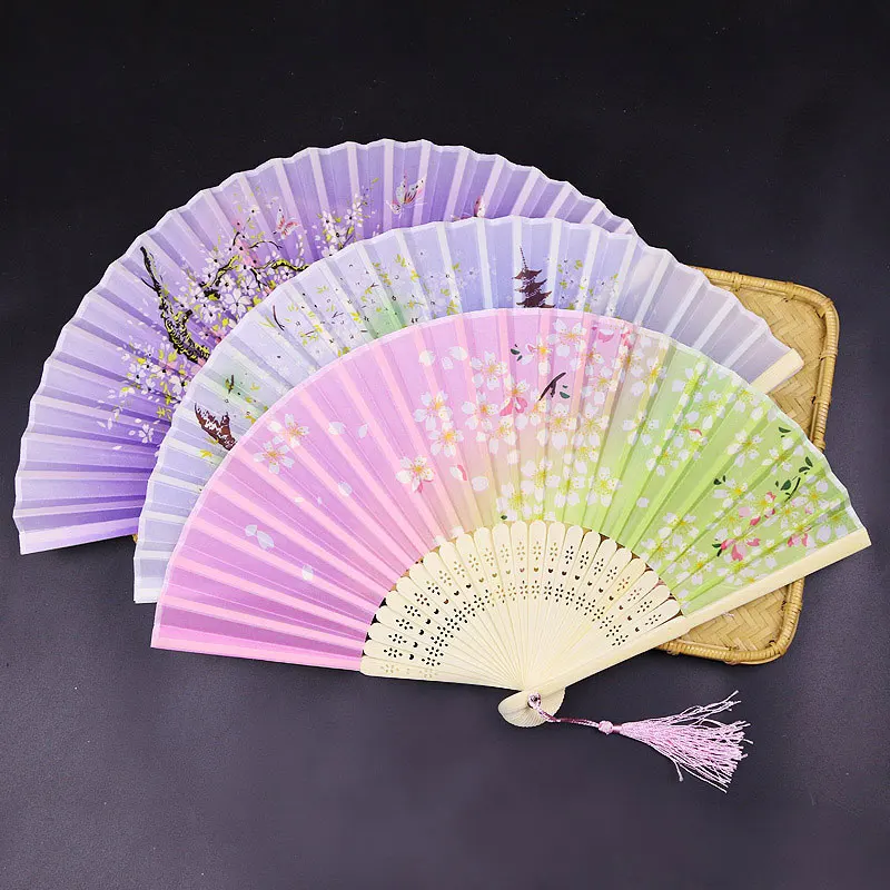 Ancient Style Folding Fan China Medium Handle Silk Cloth Fan Craft Gifts Dance Fan Photo Prop Stage Performance Party Decoration
Ancient Style Folding Fan China Medium Handle Silk Cloth Fan Craft Gifts Dance Fan Photo Prop Stage Performance Party Decoration