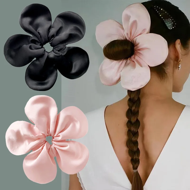 Cross-border New Oversize Flower Large Intestine Hair Ring Rope Female 2023 New Temperament Headdress High Sense Joker.
Cross-border New Oversize Flower Large Intestine Hair Ring Rope Female 2023 New Temperament Headdress High Sense Joker.