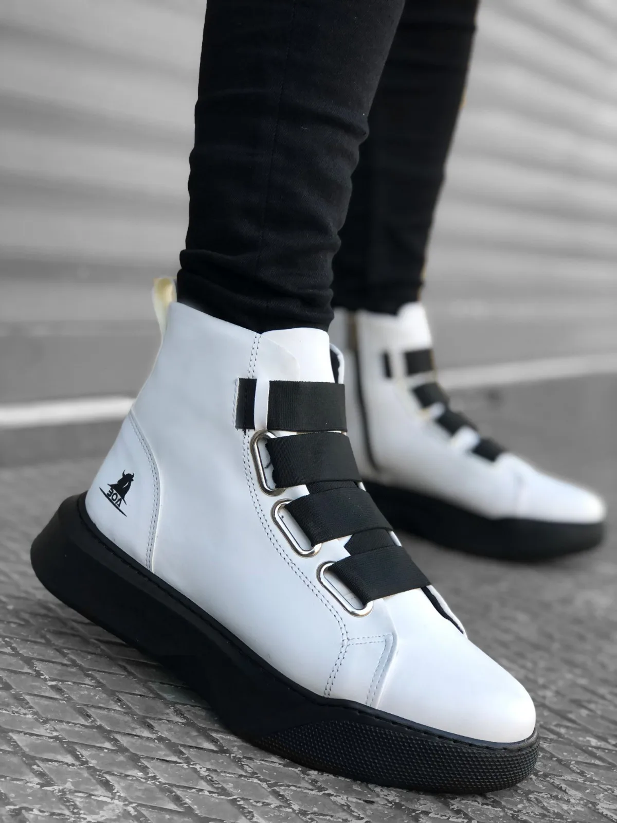 BOA BA0142 Male Boots Banded High Base White Black Sport Man Shoes 2022 Winter Season Wide Die Young Fashion
BOA BA0142 Male Boots Banded High Base White Black Sport Man Shoes 2022 Winter Season Wide Die Young Fashion
