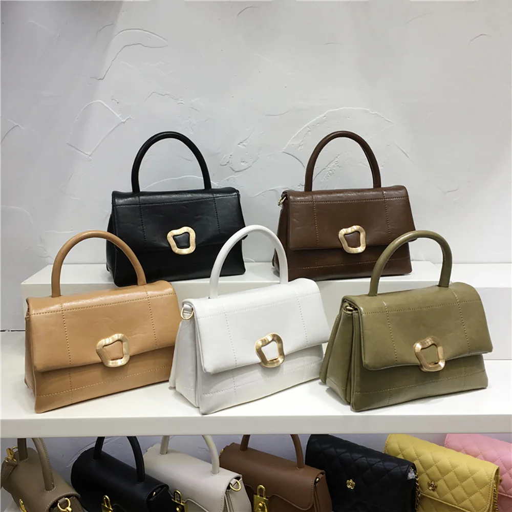 Роскошные дизайнерские женские сумочки, шикарная Высококачественная маленькая квадратная сумка на плечо, модные женские сумки через плечо для поездок, 2022
Роскошные дизайнерские женские сумочки, шикарная Высококачественная маленькая квадратная сумка на плечо, модные женские сумки через плечо для поездок, 2022