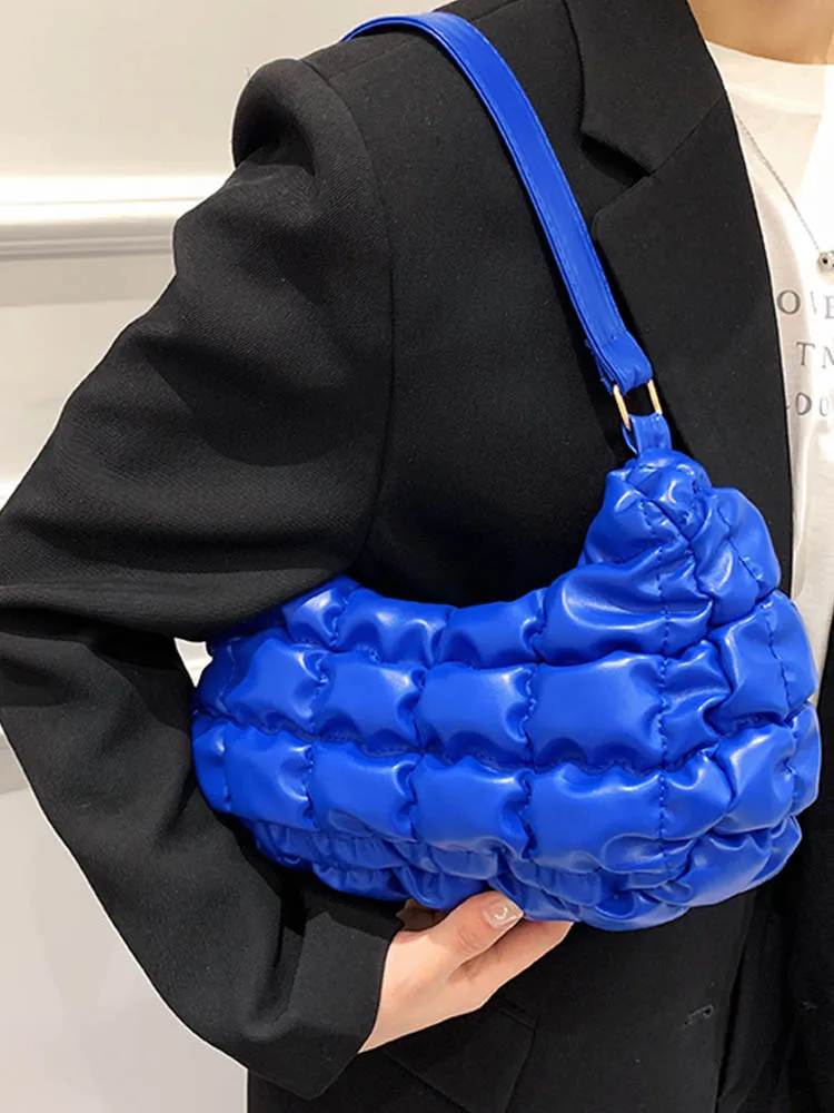 Nylon Padded Underarm Shoulder Bags for Women 2022 Fashion Desinger Summer Brand Trend Quilted Handbag Luxury Shopping Tote
Nylon Padded Underarm Shoulder Bags for Women 2022 Fashion Desinger Summer Brand Trend Quilted Handbag Luxury Shopping Tote