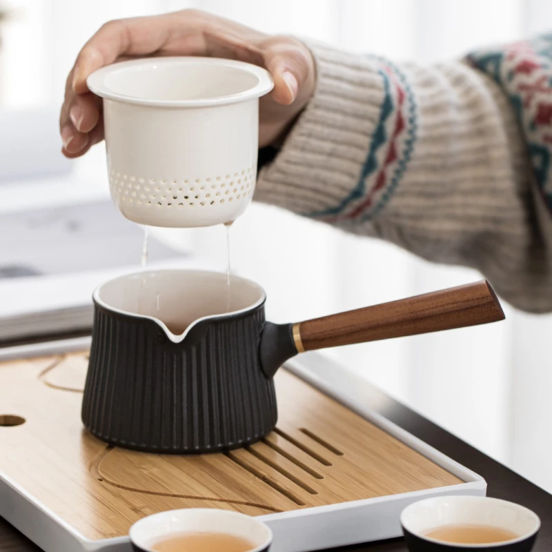 220ML Black Pottery Wooden Handle Side Handle Bubble Teapot Household Modern Ceramic Filter Teacup Glass Teapot Kung Fu Tea Set
220ML Black Pottery Wooden Handle Side Handle Bubble Teapot Household Modern Ceramic Filter Teacup Glass Teapot Kung Fu Tea Set