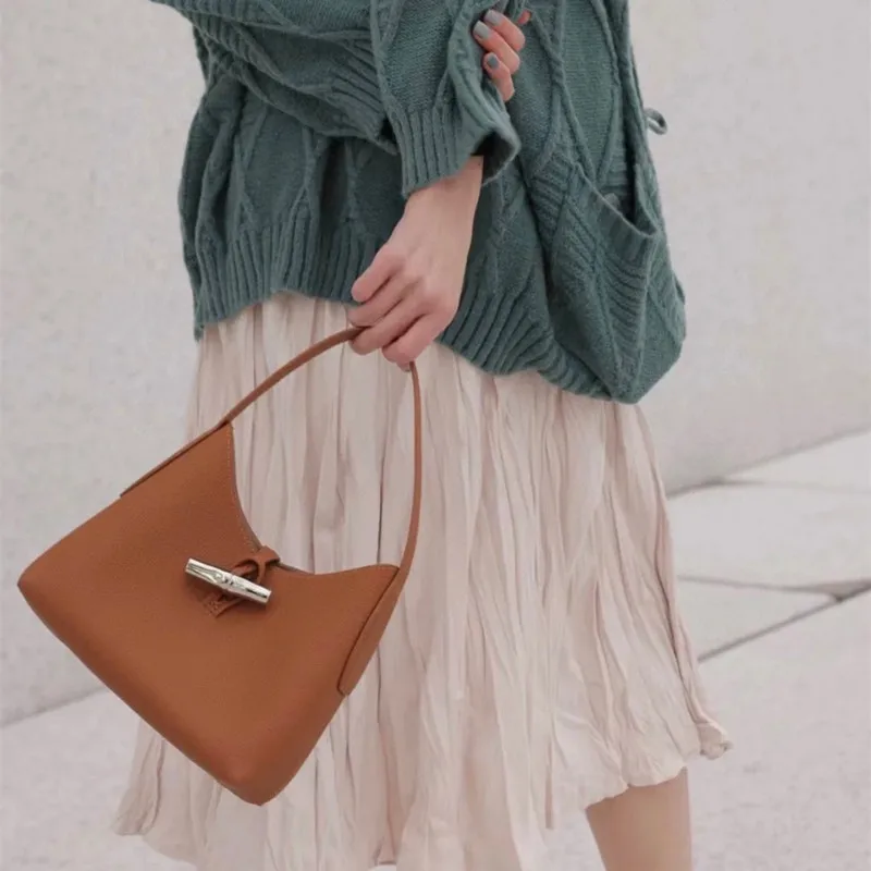 High Quality Luxury Brand Ladies Bucket Bag 2022 New Bamboo Underarm Bag Leather Mesh Bag Straw Bag Canvas Bag Shoulder Bag Cc
High Quality Luxury Brand Ladies Bucket Bag 2022 New Bamboo Underarm Bag Leather Mesh Bag Straw Bag Canvas Bag Shoulder Bag Cc