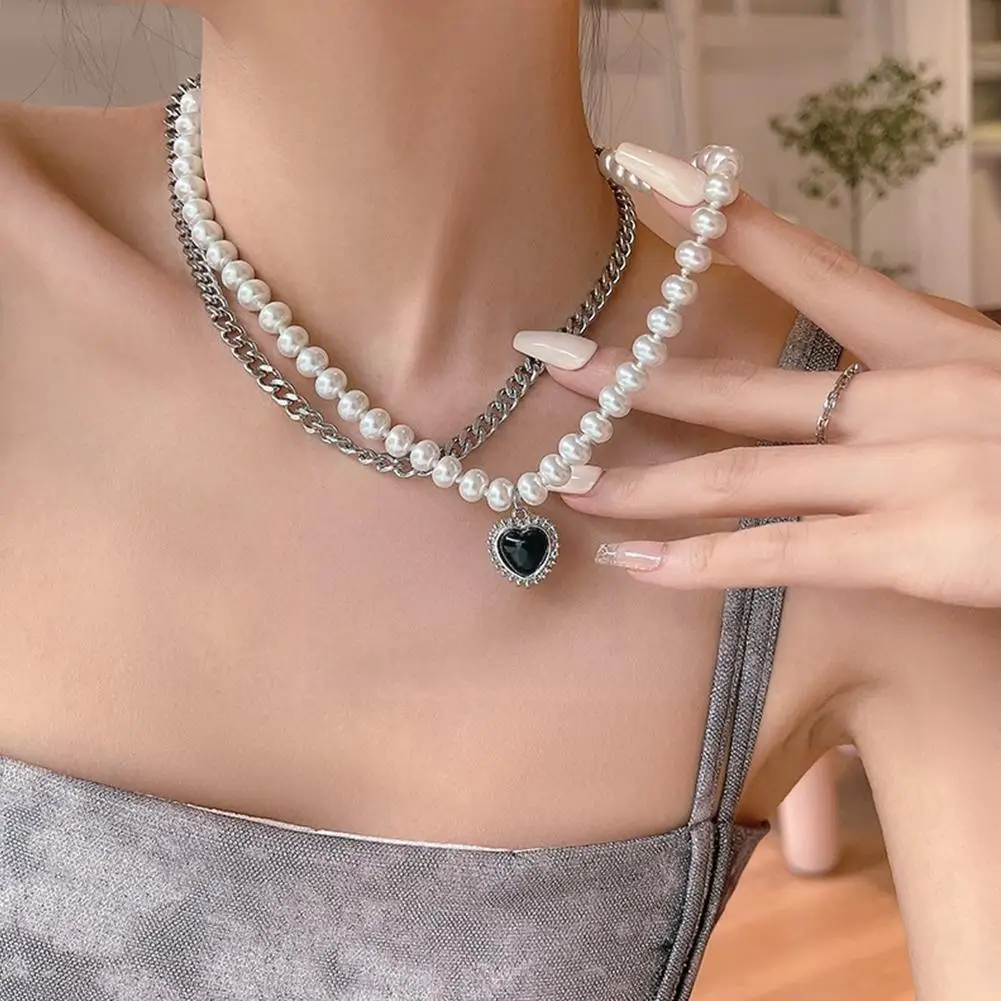 New Pearl Chain Double Layer Heart Pendant Necklace Fashion Love Hop Clavicle Metal Chain Hip Black Women Gift Punk Accesso T5M8
New Pearl Chain Double Layer Heart Pendant Necklace Fashion Love Hop Clavicle Metal Chain Hip Black Women Gift Punk Accesso T5M8