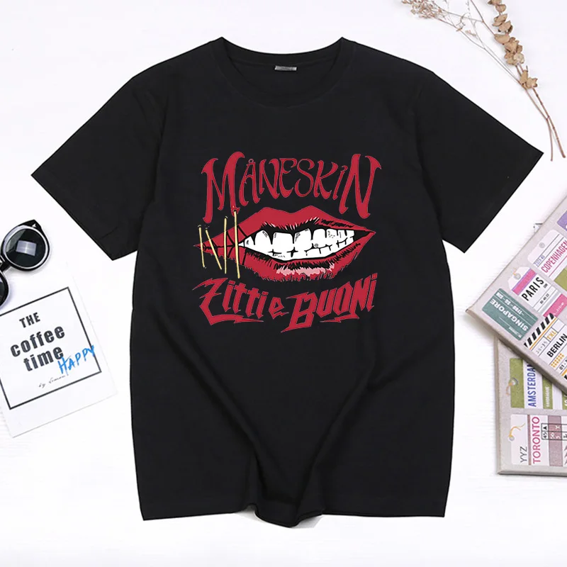 Hot Sale New Maneskin T Shirt Damiano David TShirt Rose Kiss Graphic Tops Summer Fashion Harajuku Hombre Short-sleev Camisetas
Hot Sale New Maneskin T Shirt Damiano David TShirt Rose Kiss Graphic Tops Summer Fashion Harajuku Hombre Short-sleev Camisetas