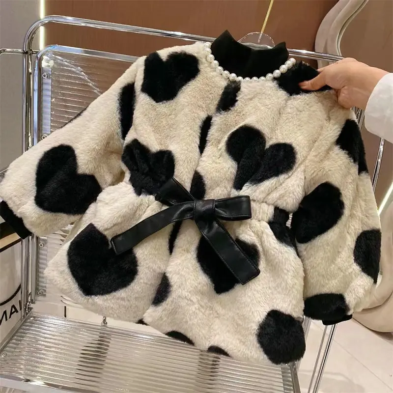 Fashion Winter Baby Girls Cow Print Covered Button Warmth Fleece Jackets Kids Therme Coat Tops Children Outfits 2-8 Years
Fashion Winter Baby Girls Cow Print Covered Button Warmth Fleece Jackets Kids Therme Coat Tops Children Outfits 2-8 Years