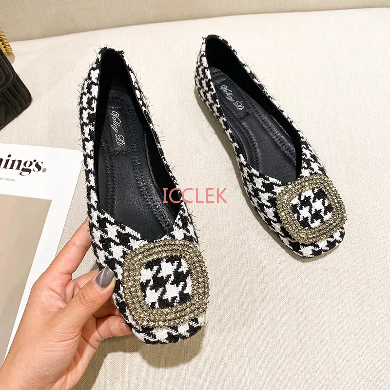 Women Flats Black Dressy Comfort Lady Casual Shoes Slip on No Lace Flat Heel Shoes for Girls Small Size 31-46 Women Flat Shoes
Women Flats Black Dressy Comfort Lady Casual Shoes Slip on No Lace Flat Heel Shoes for Girls Small Size 31-46 Women Flat Shoes