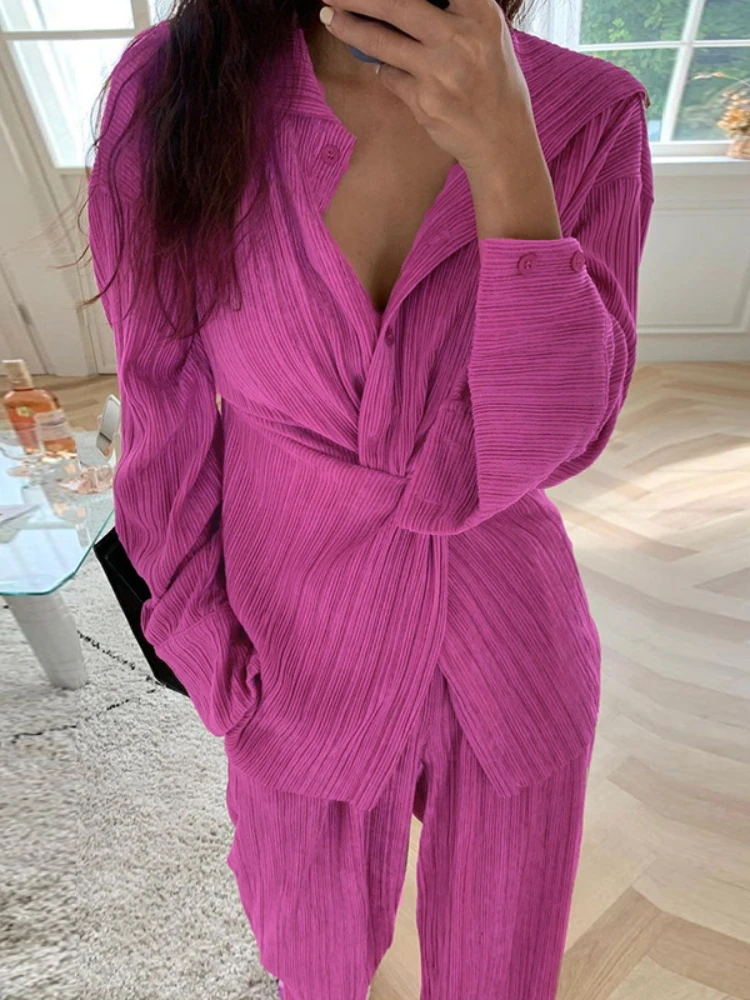 Fashion Waist Kink Long Sleeve Rose Red Shirts + Wide Led Pants 2 Piece Sets Women 2022 Autumn Loose Casual Comfortable Outfits
Fashion Waist Kink Long Sleeve Rose Red Shirts + Wide Led Pants 2 Piece Sets Women 2022 Autumn Loose Casual Comfortable Outfits