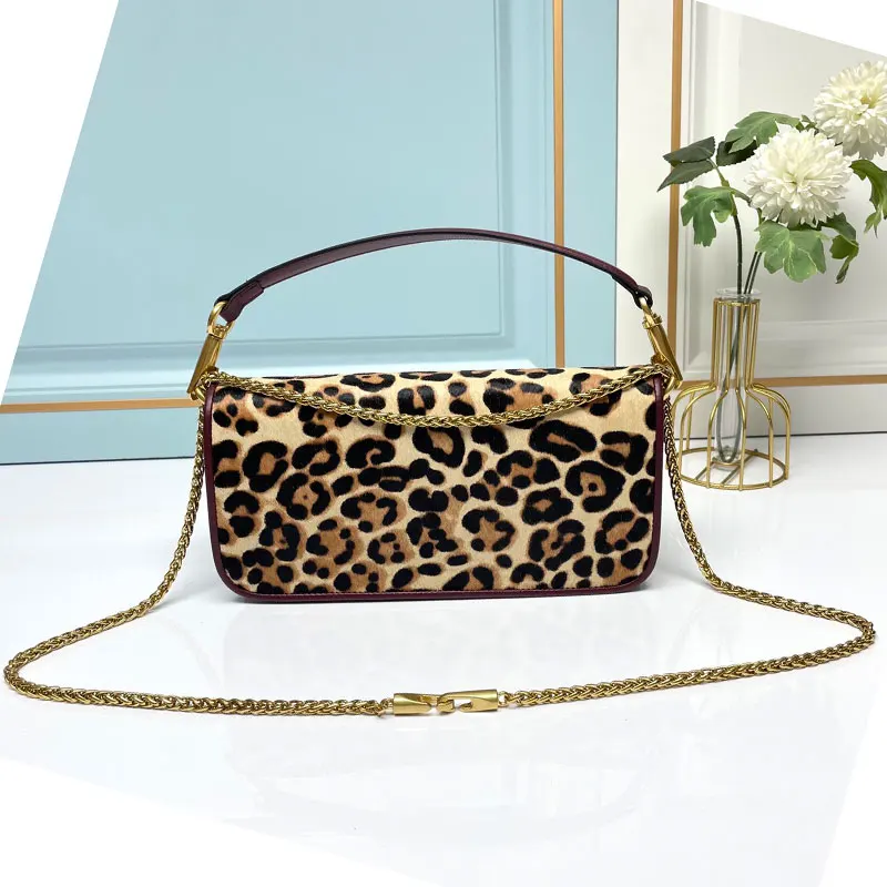 Faux Horse Hair Flip Bag Luxury Fashion Women Handbag Chain Shoulder Crossbody Bag Handheld Purse Wallet Winter 2023
Faux Horse Hair Flip Bag Luxury Fashion Women Handbag Chain Shoulder Crossbody Bag Handheld Purse Wallet Winter 2023