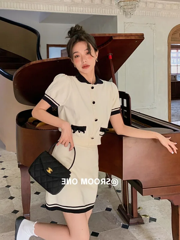 Spring, summer, new han edition fashion fair maiden temperament brief paragraph sweater coat show thin skirts two suits
Spring, summer, new han edition fashion fair maiden temperament brief paragraph sweater coat show thin skirts two suits