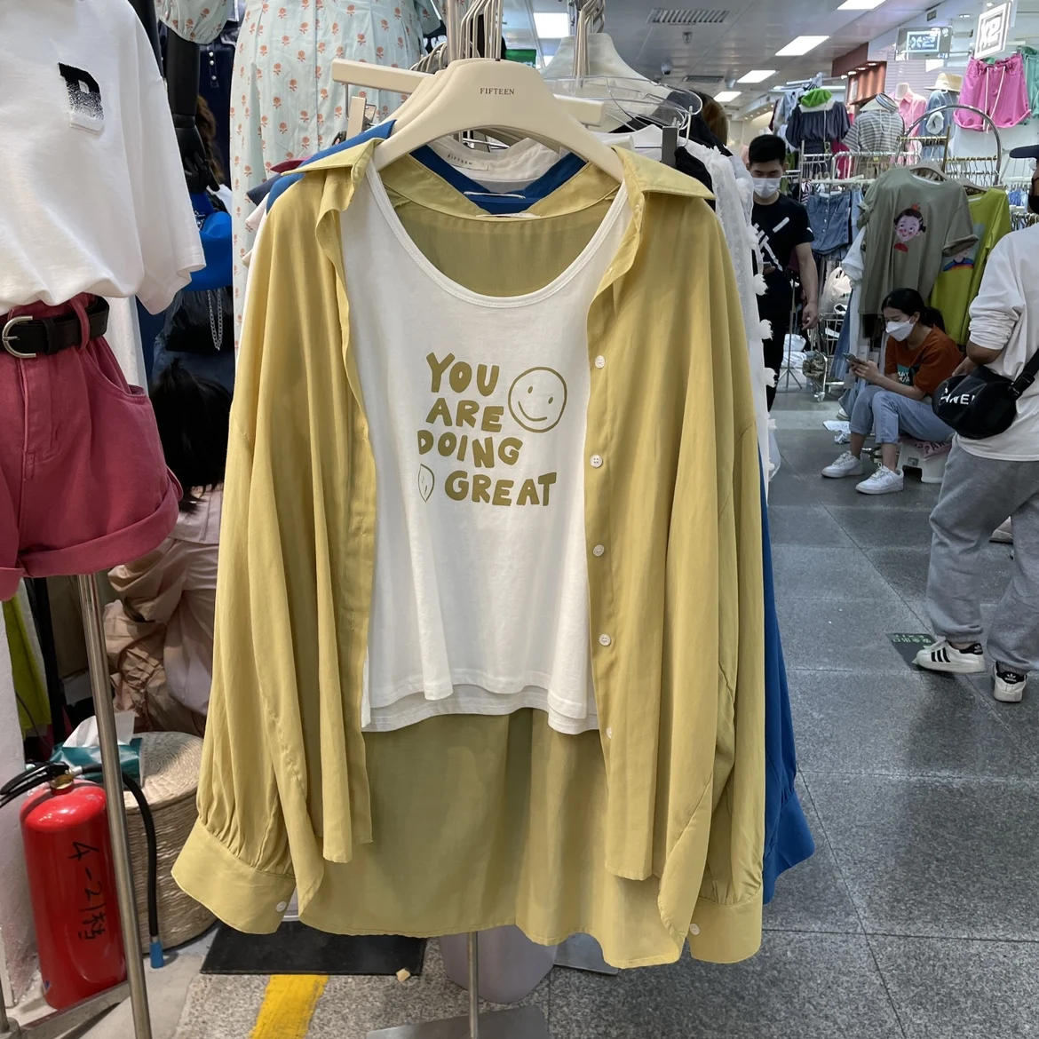 Thin Long-sleeved Shirt Sunscreen Women 2022 New Summer Letter Printing White Cotton Tank Top + Solid Casual Blouse 2pcs Sets
Thin Long-sleeved Shirt Sunscreen Women 2022 New Summer Letter Printing White Cotton Tank Top + Solid Casual Blouse 2pcs Sets