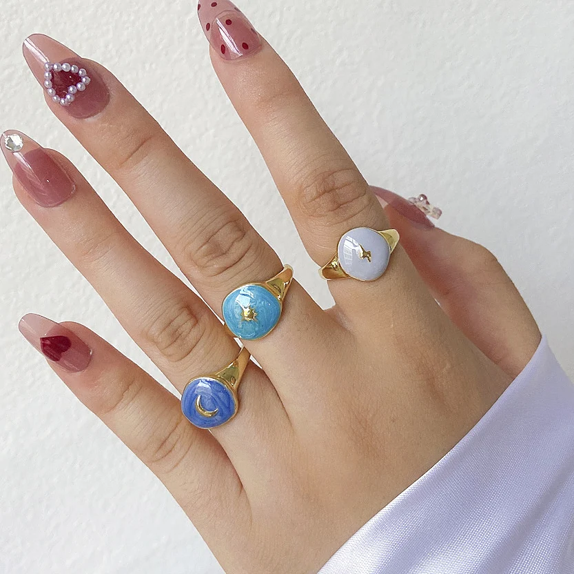 Geometric Round Star Moon Lightning Rings Colorful Enamel Vintage Golden Aesthetic Ring for Women 2023 Dress Jewelry Accessories
Geometric Round Star Moon Lightning Rings Colorful Enamel Vintage Golden Aesthetic Ring for Women 2023 Dress Jewelry Accessories