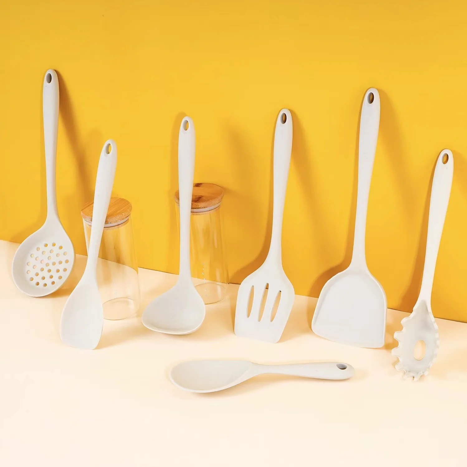 7 PCS White Premium Silicone Utensils Set Non-Stick Spatula Shovel Handle Cookware Kitchen Tools
7 PCS White Premium Silicone Utensils Set Non-Stick Spatula Shovel Handle Cookware Kitchen Tools