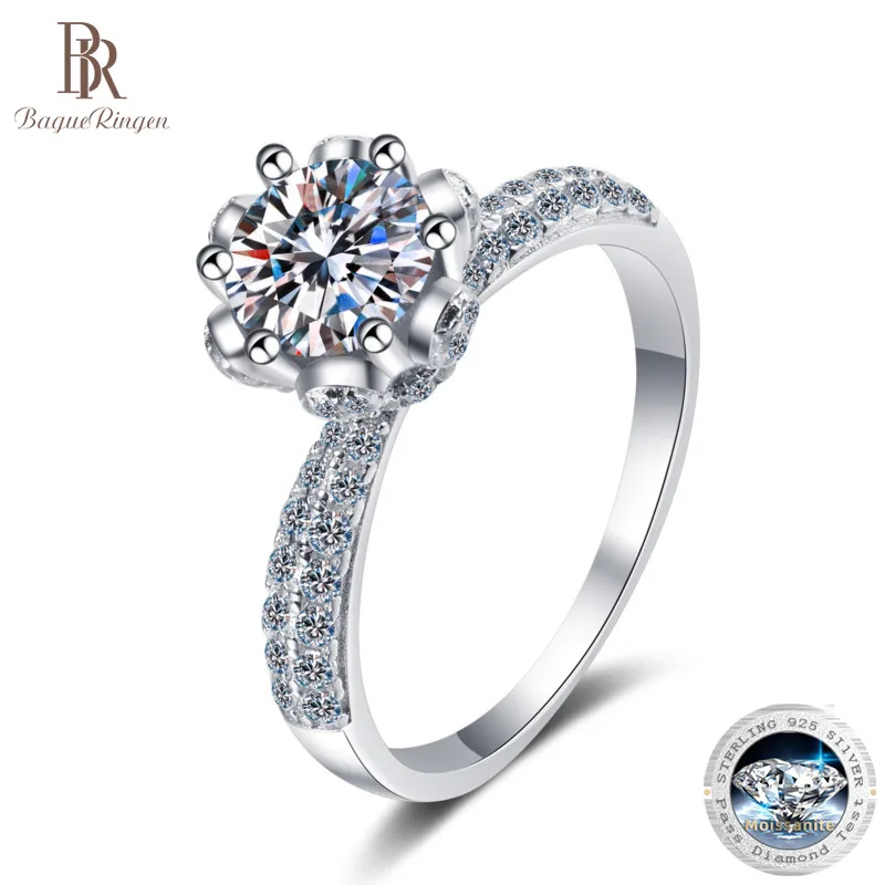 Bague Ringen Luxury 5 Carat VVS D-COLOR Moissanite Diamond Rings for Women 925 Sterling Silver Wedding Jewelry Anniversary Gifts
Bague Ringen Luxury 5 Carat VVS D-COLOR Moissanite Diamond Rings for Women 925 Sterling Silver Wedding Jewelry Anniversary Gifts