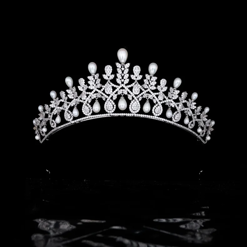 European and American High-End New Vintage Pearl Zircon Crown Bridal Wedding Headdress Wedding Accessories Princess Crown
European and American High-End New Vintage Pearl Zircon Crown Bridal Wedding Headdress Wedding Accessories Princess Crown