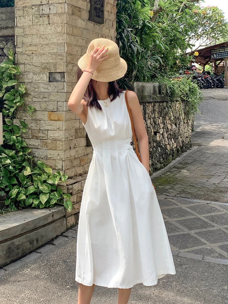 New Summer Women Slim Comfortable Fashion Tide Designer Runway Chic Casual White Dress
New Summer Women Slim Comfortable Fashion Tide Designer Runway Chic Casual White Dress