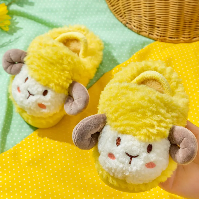 Indoor Children Cotton Shoes Winter Warm Furry Sheep Pattern Non-slip Baby Girl Boys Slippers Elastic Band Kids Shoes Teenages
Indoor Children Cotton Shoes Winter Warm Furry Sheep Pattern Non-slip Baby Girl Boys Slippers Elastic Band Kids Shoes Teenages