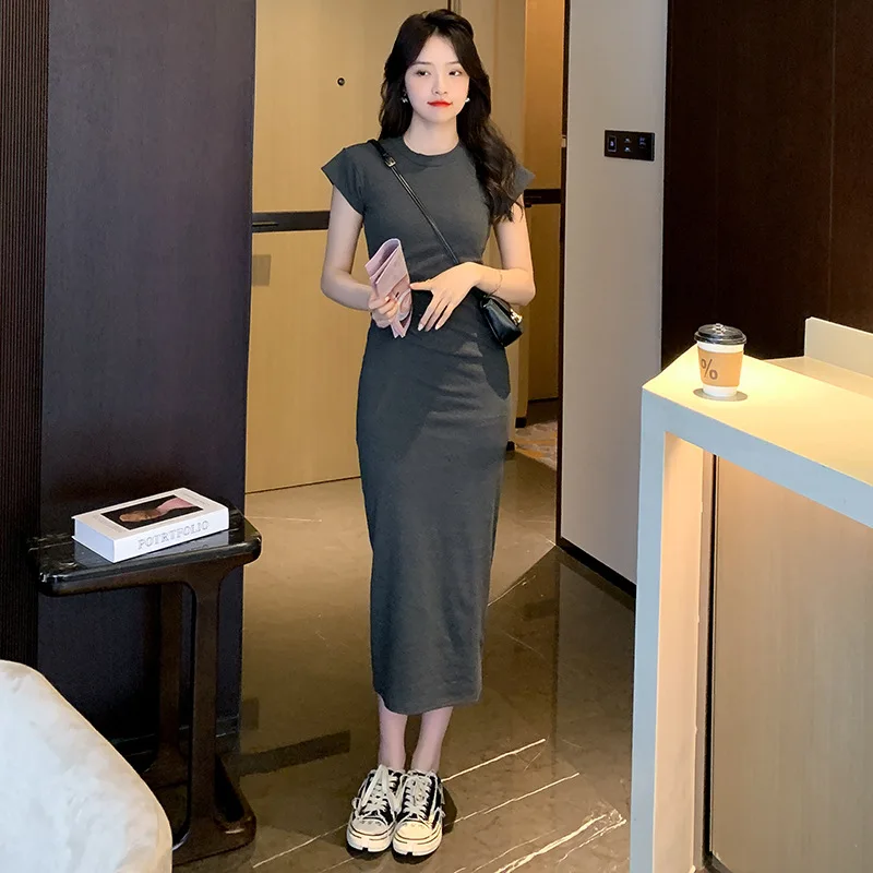 Xia Ting slim dress 2022 new French design sense medium long pleated small waist temperament skirt dream
Xia Ting slim dress 2022 new French design sense medium long pleated small waist temperament skirt dream