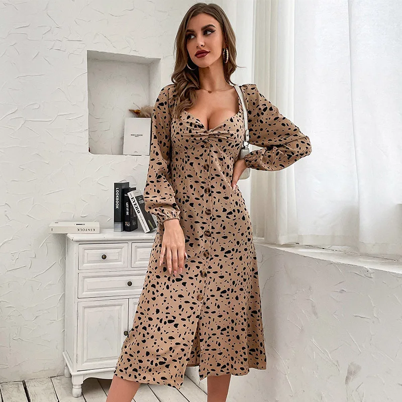 【JENNER】Summer new fashion button-decorated leopard print v-neck slit long-sleeved dress is light and breathable
【JENNER】Summer new fashion button-decorated leopard print v-neck slit long-sleeved dress is light and breathable