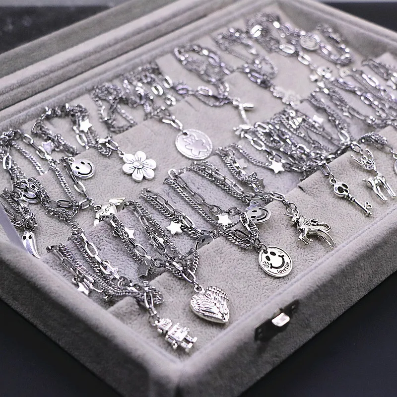 Vintage Multilayer Titanium Steel Charm Bracelet for Men Women Retro Smile Face Flower Charm Bracelets Hip Hop Cool Jewelry
Vintage Multilayer Titanium Steel Charm Bracelet for Men Women Retro Smile Face Flower Charm Bracelets Hip Hop Cool Jewelry