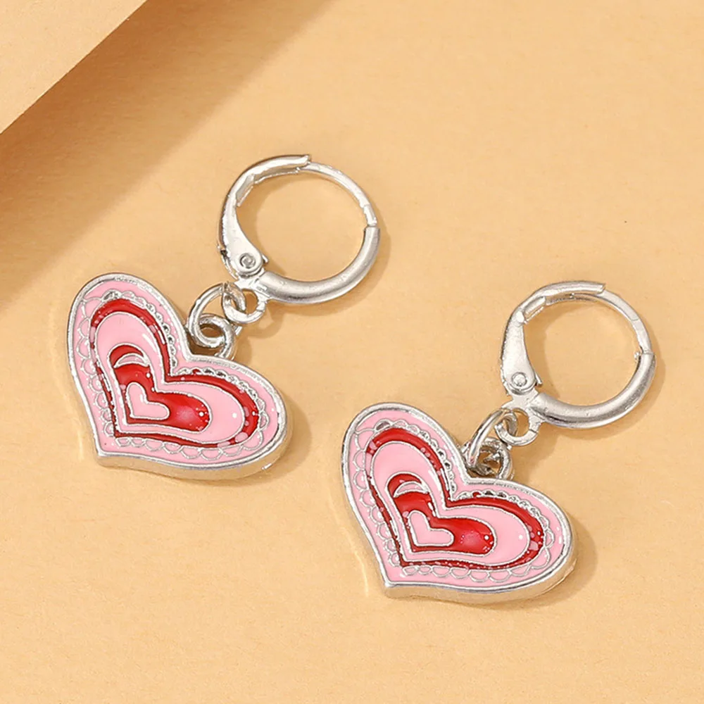 Sweet Pink Heart Pendant Enamel Earrings for Women Y2K INS Style Hoop Huggies Earrings Women Girls Ear Jewelry Wholesale
Sweet Pink Heart Pendant Enamel Earrings for Women Y2K INS Style Hoop Huggies Earrings Women Girls Ear Jewelry Wholesale