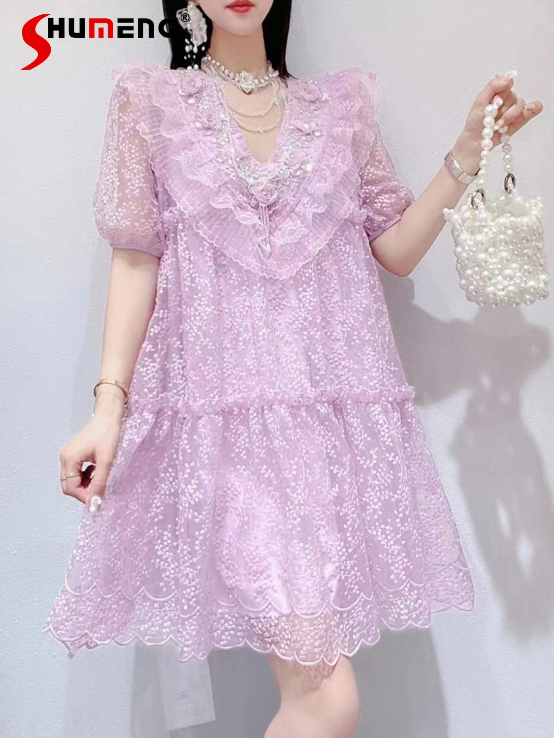 Female 2022 Summer New Korean Fashion Sweet V-neck Dress Women's Fairy Beads Rhinestone Ruffled Stitching Loose Princess Dress 
Female 2022 Summer New Korean Fashion Sweet V-neck Dress Women's Fairy Beads Rhinestone Ruffled Stitching Loose Princess Dress