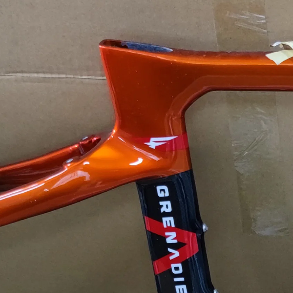 2022 F14 F carbon road bike frame f12 T1100 1K Rim Disc Brake Bicycle Frame Direct Mount Brake Frameset XDB DPD available
2022 F14 F carbon road bike frame f12 T1100 1K Rim Disc Brake Bicycle Frame Direct Mount Brake Frameset XDB DPD available