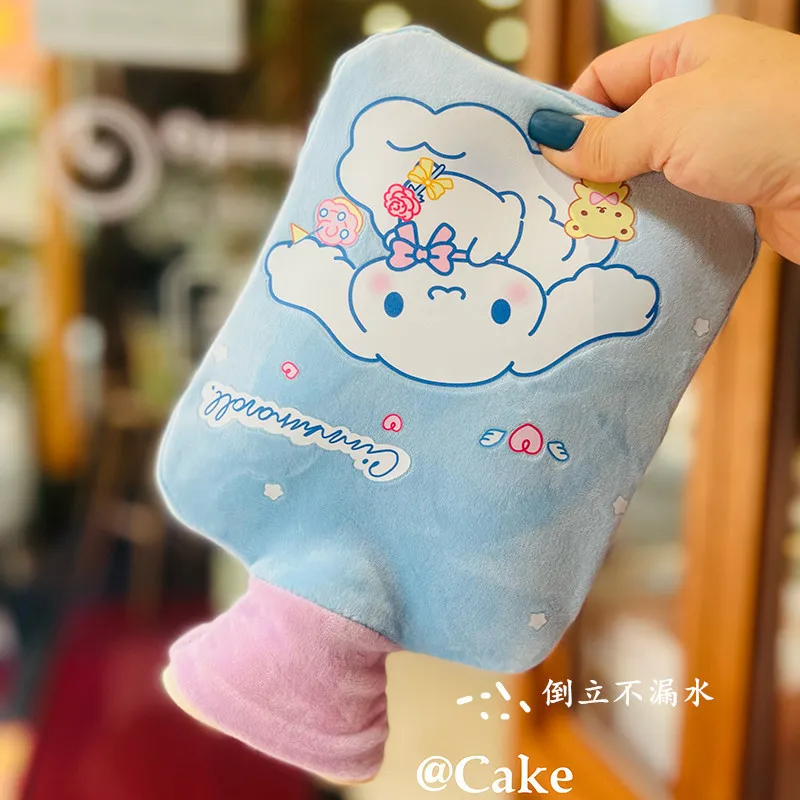 Sanrio Anime Cartoon Hot Water Bag Kawaii Hand Warmer Portable Winter Warm Belly Waist Protector Large Size Thickened Pvc Gift
Sanrio Anime Cartoon Hot Water Bag Kawaii Hand Warmer Portable Winter Warm Belly Waist Protector Large Size Thickened Pvc Gift