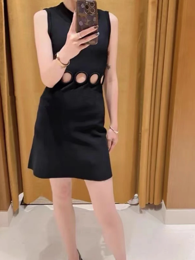 2022 Spring/Fall New Round Neck Hollow Out Waist Sleeveless Slim Knit Women Mini Dress
2022 Spring/Fall New Round Neck Hollow Out Waist Sleeveless Slim Knit Women Mini Dress