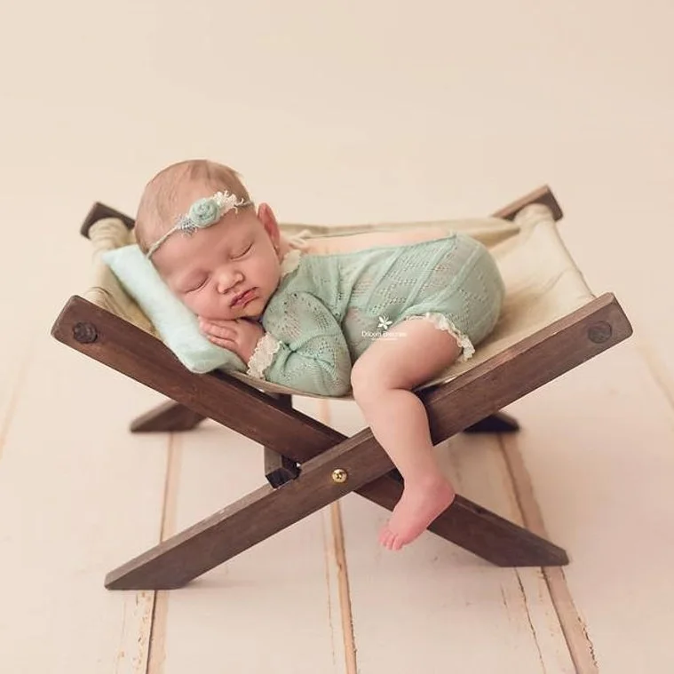 Новый реквизит для фотосъемки в европейском и американском стиле ретро складное кресло для новорожденных сто дней
Новый реквизит для фотосъемки в европейском и американском стиле ретро складное кресло для новорожденных сто дней