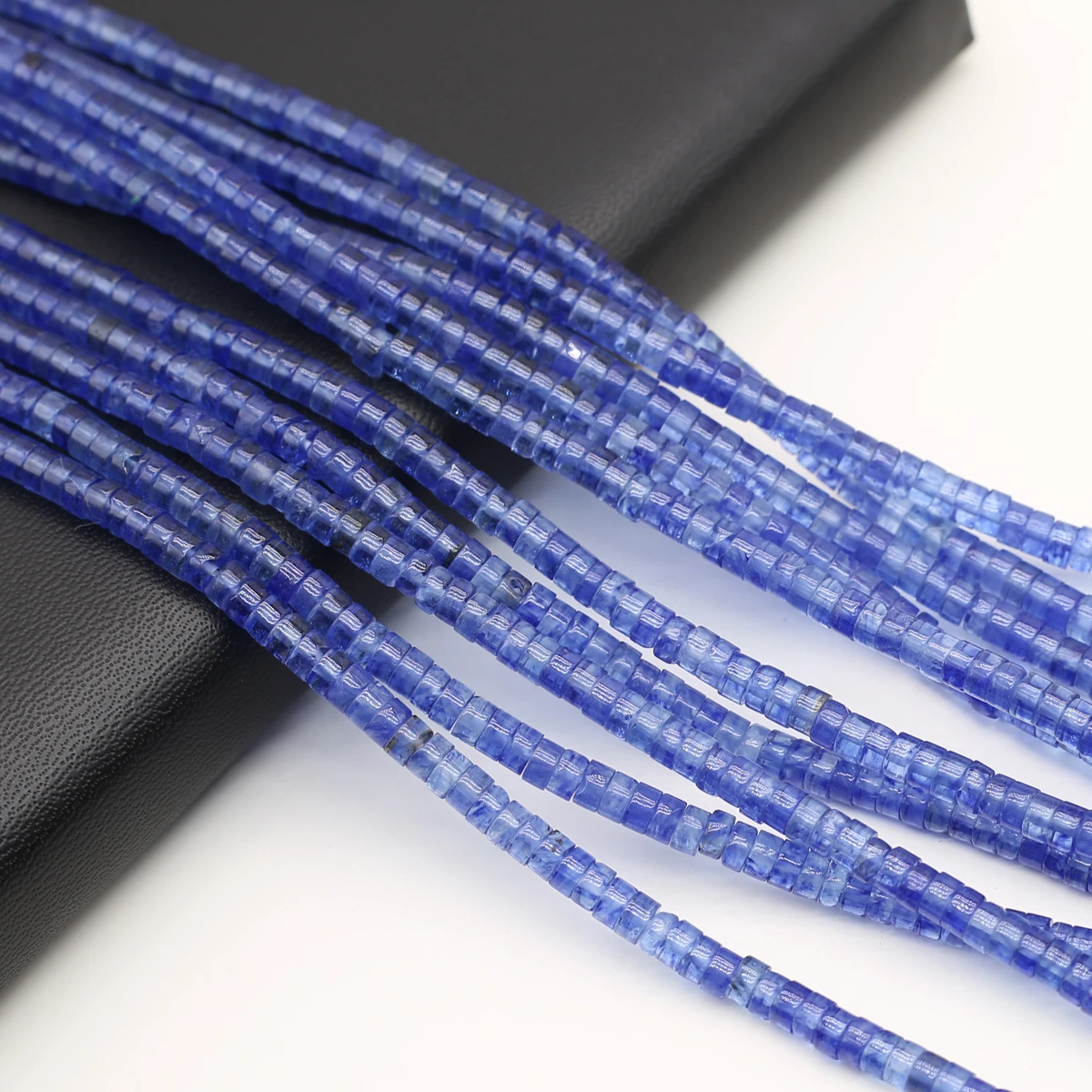 Natural Blue White Stone Gemstones Crystal Beaded Accessories for Jewelry Making Diy Personality Style Necklaces Bracelets Gifts
Natural Blue White Stone Gemstones Crystal Beaded Accessories for Jewelry Making Diy Personality Style Necklaces Bracelets Gifts
