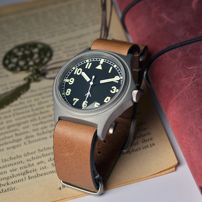 Baltany G10 Military Watch 715Li Move NATO Strap Vintage Super Lumin 100M Waterproof 39mm Stainless Stell Case Quartz Watch
Baltany G10 Military Watch 715Li Move NATO Strap Vintage Super Lumin 100M Waterproof 39mm Stainless Stell Case Quartz Watch
