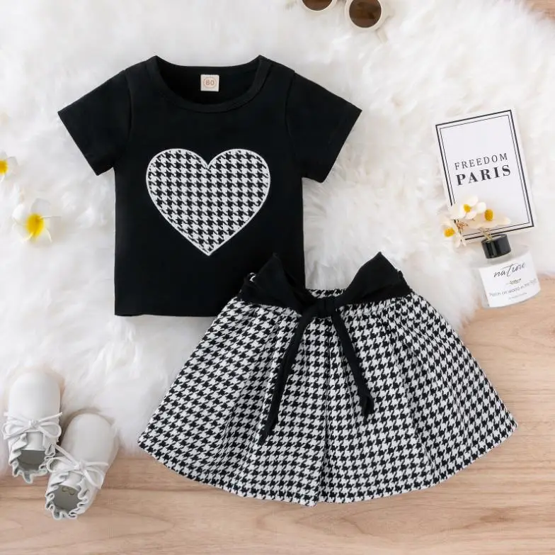 Summer Children Baby Clothes fashion girl Plaid love black T-shirts tops+skirt two piece kids tracksuits Toddler infant Clothing
Summer Children Baby Clothes fashion girl Plaid love black T-shirts tops+skirt two piece kids tracksuits Toddler infant Clothing