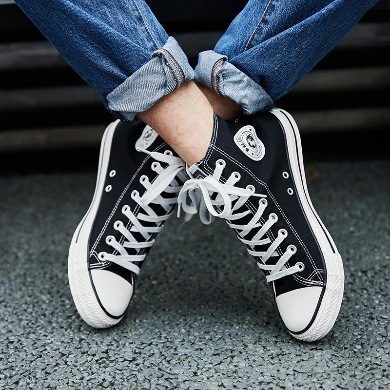 New men's shoes, high top canvas shoes, trend shoes, casual board shoes, couple sneakers, sneakers, women's shoes
New men's shoes, high top canvas shoes, trend shoes, casual board shoes, couple sneakers, sneakers, women's shoes