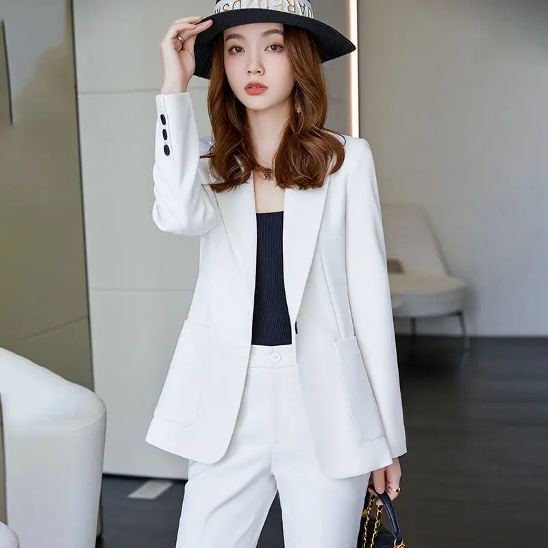 2022 Autumn and Winter New Women's Casual Suits Professional Suits Fashion Commuter Two Piece Button Loose Temperament Suits A02
2022 Autumn and Winter New Women's Casual Suits Professional Suits Fashion Commuter Two Piece Button Loose Temperament Suits A02