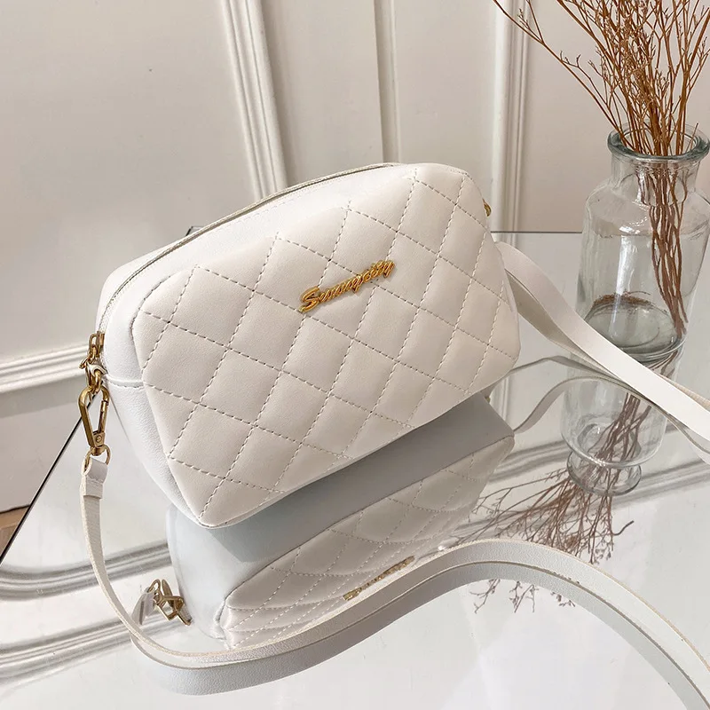 2022 Tassel Small Messenger Bag For Women Trend Lingge Embroidery Camera Female Shoulder Bag Fashion Chain Ladies Crossbody Bags
2022 Tassel Small Messenger Bag For Women Trend Lingge Embroidery Camera Female Shoulder Bag Fashion Chain Ladies Crossbody Bags