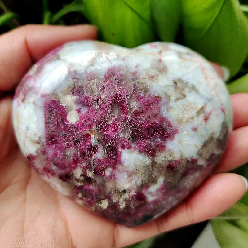 Natural Stone Plum Flower Tourmaline Heart Spiritual Meditation Healing Yoga Exercise Stone Feng Shui Crystal Home Decoration
Natural Stone Plum Flower Tourmaline Heart Spiritual Meditation Healing Yoga Exercise Stone Feng Shui Crystal Home Decoration