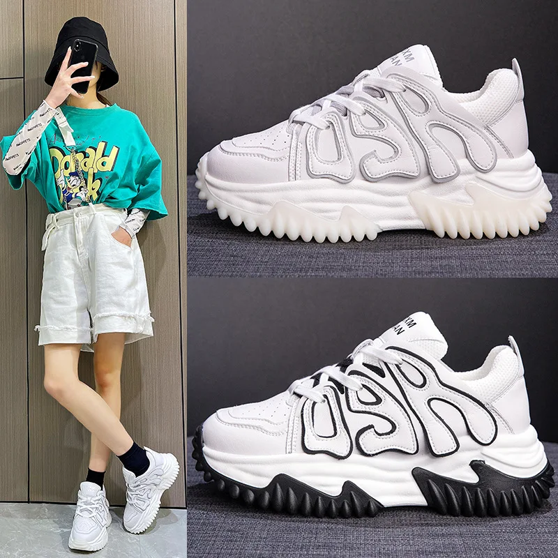 Molded bottom breathable daddy shoes women's leather spring new Korean version casual letter thick soled sneaker trend
Molded bottom breathable daddy shoes women's leather spring new Korean version casual letter thick soled sneaker trend