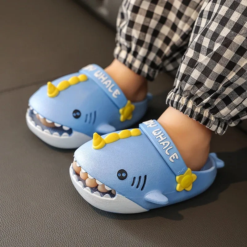 2022 Kids for Boys Girls Lightweight Slippers Outdoor Summer Beach Sandals Children Non-slip Cute Shark Women Adult Shoes
2022 Kids for Boys Girls Lightweight Slippers Outdoor Summer Beach Sandals Children Non-slip Cute Shark Women Adult Shoes