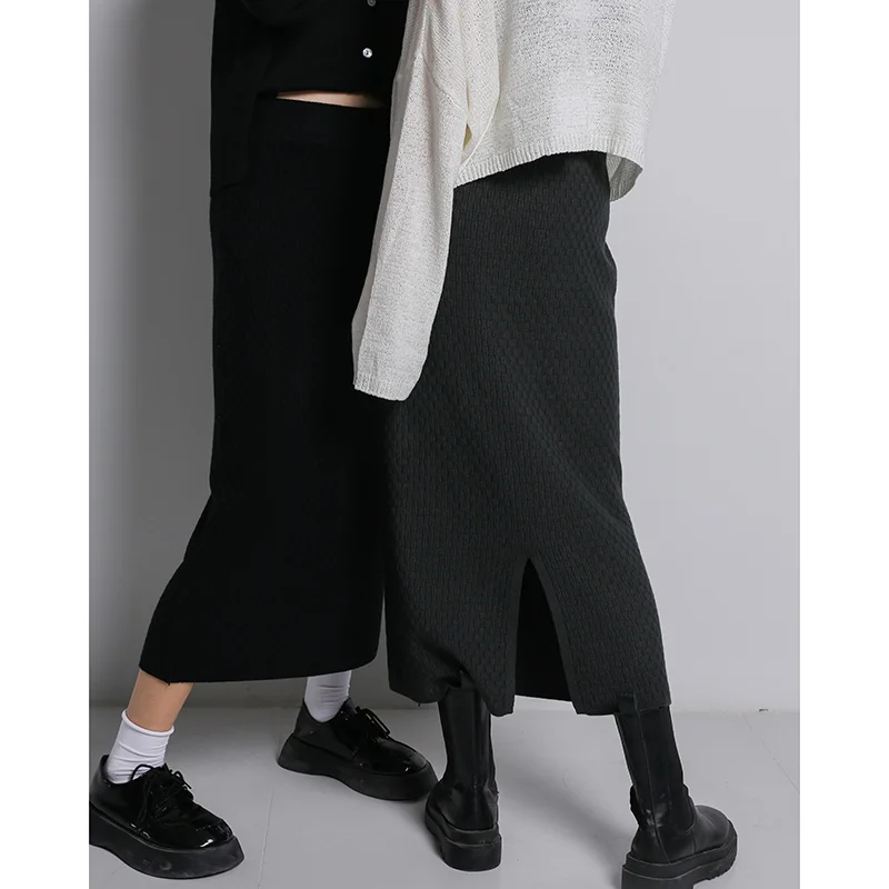 Women's Long Skirt Black Knitted Winter Half Skirt Middle Long Wrap Hip High Waist Nuyoah
Women's Long Skirt Black Knitted Winter Half Skirt Middle Long Wrap Hip High Waist Nuyoah