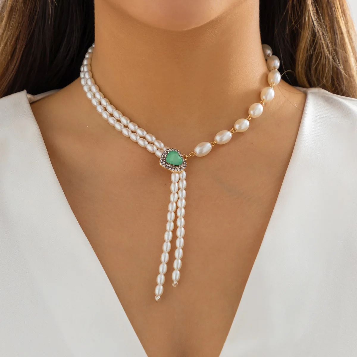 XINSOM Long Pearl Chain Necklace For Women Elegant Green Color Heart Pendant Party Wedding Necklace Fashion Jewelry Girls Gift
XINSOM Long Pearl Chain Necklace For Women Elegant Green Color Heart Pendant Party Wedding Necklace Fashion Jewelry Girls Gift