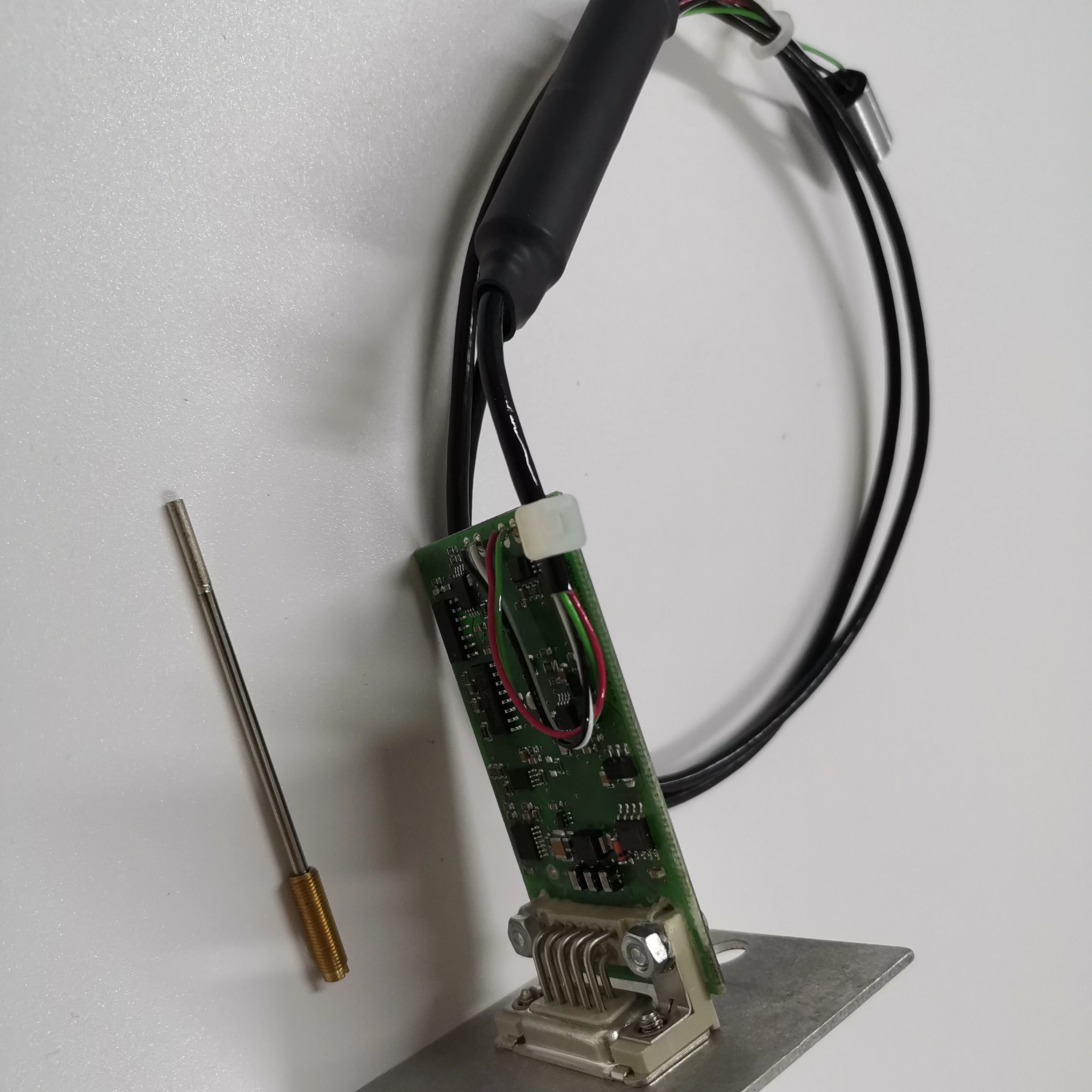 Original B6 sensor /Autoleveller sensor/Circuit board KRS 719-400 for RIETER Carding machine10607567
Original B6 sensor /Autoleveller sensor/Circuit board KRS 719-400 for RIETER Carding machine10607567