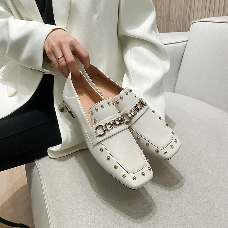 

2023 new spring women pumps natural leather 22-24.5cm length cowhide+pigskin full leather Rivet metal chain loafer women shoes