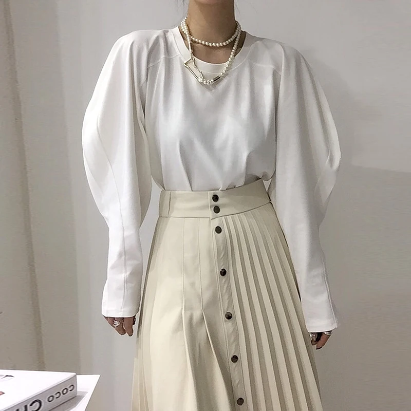 Korea Chic Vintage Women Sweatshirt 2022 Autumn Streetwear Simple Round Neck Retro Lantern Sleeve Casual Tops Women Sweetshirts
Korea Chic Vintage Women Sweatshirt 2022 Autumn Streetwear Simple Round Neck Retro Lantern Sleeve Casual Tops Women Sweetshirts