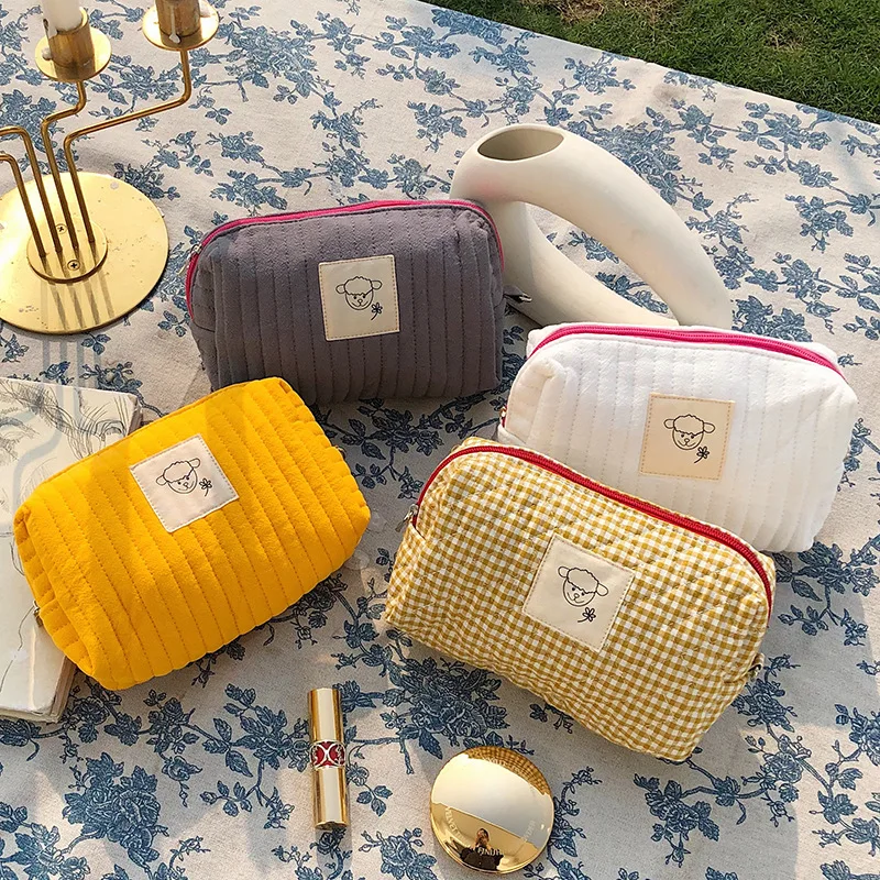 2022 New Women Cosmetic Bag Toiletries Organizer Waterproof Storage Bag Cute Portable Lipstick Storage Girl Makeup Bag
2022 New Women Cosmetic Bag Toiletries Organizer Waterproof Storage Bag Cute Portable Lipstick Storage Girl Makeup Bag