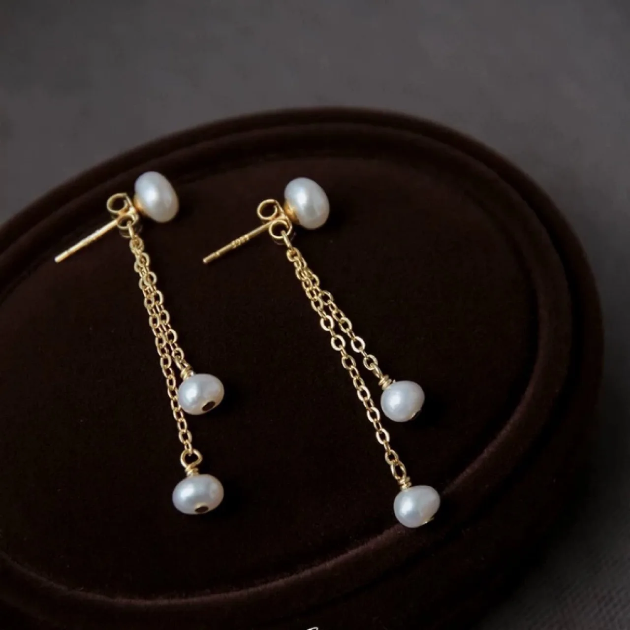New Tide Imitation Pearl Pendant Earrings for Women A Two - wear Temperament Tassel Long After Hanging Stud Earrings Jewelry
New Tide Imitation Pearl Pendant Earrings for Women A Two - wear Temperament Tassel Long After Hanging Stud Earrings Jewelry